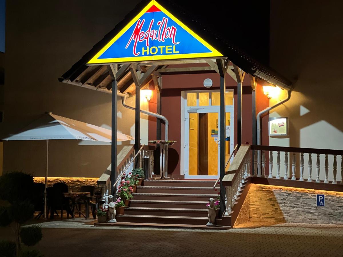 מגדבורג Hotel Medaillon מראה חיצוני תמונה