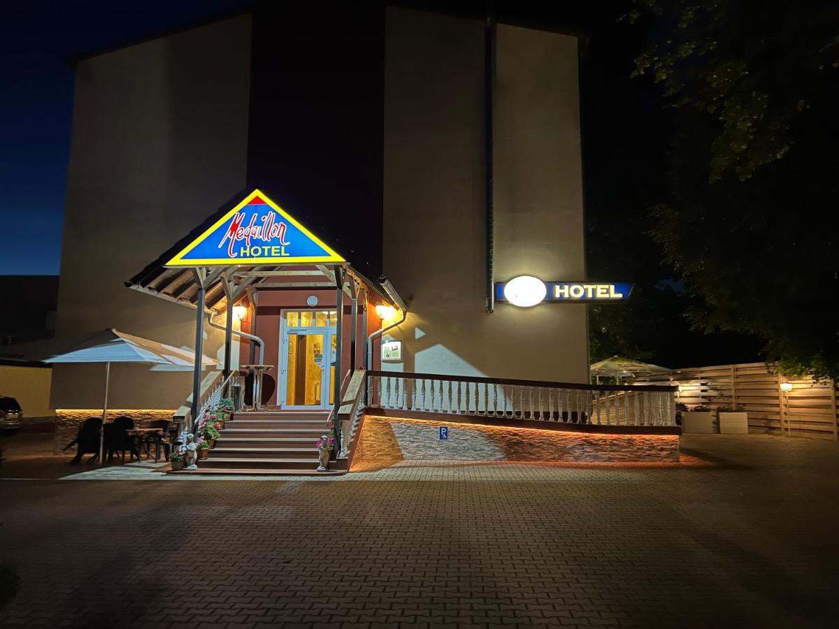 מגדבורג Hotel Medaillon מראה חיצוני תמונה